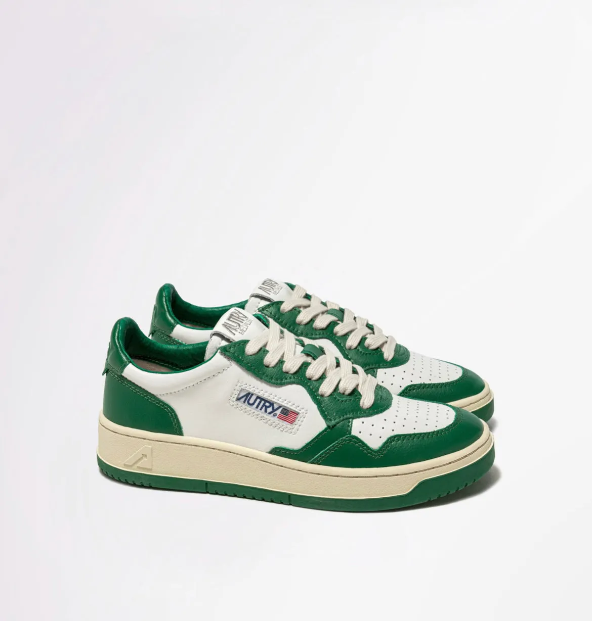 Autry Action Shoes Sneaker Medalist Low Women white green AULWWB03