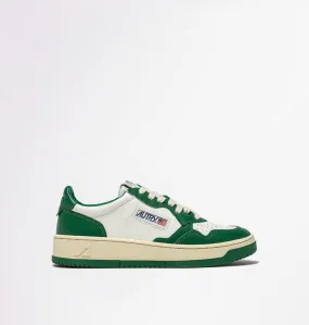 Autry Action Shoes Sneaker Medalist Low Women white green AULWWB03