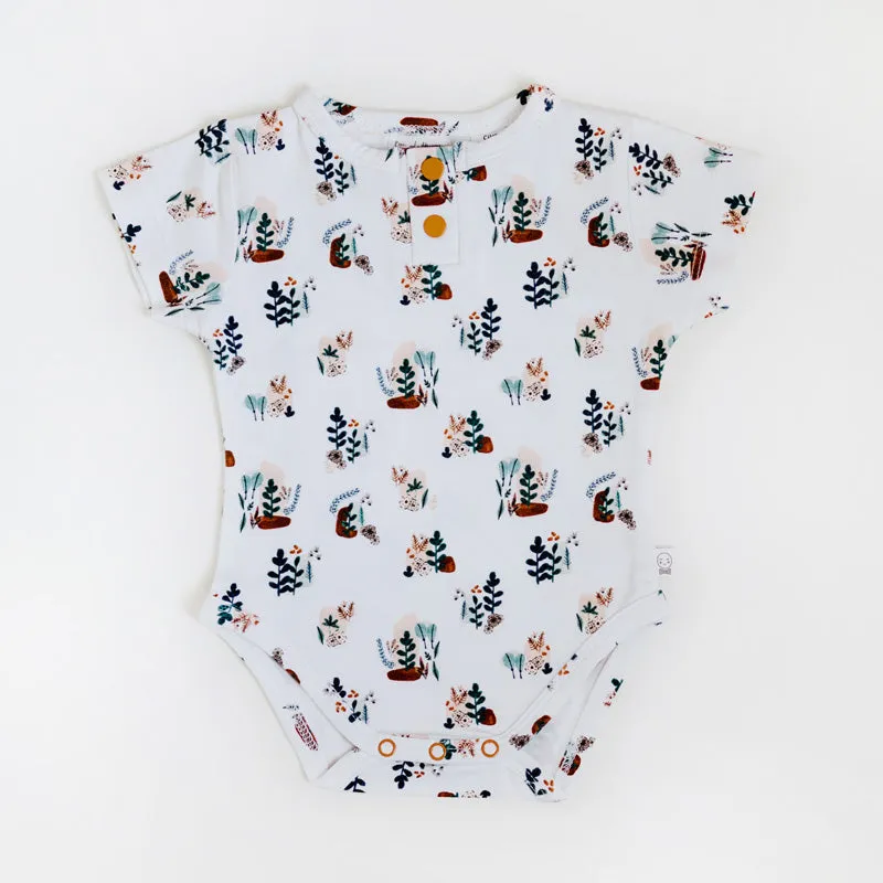 Short Sleeve Bodysuit (Arizona) - Size Newborn (0000)